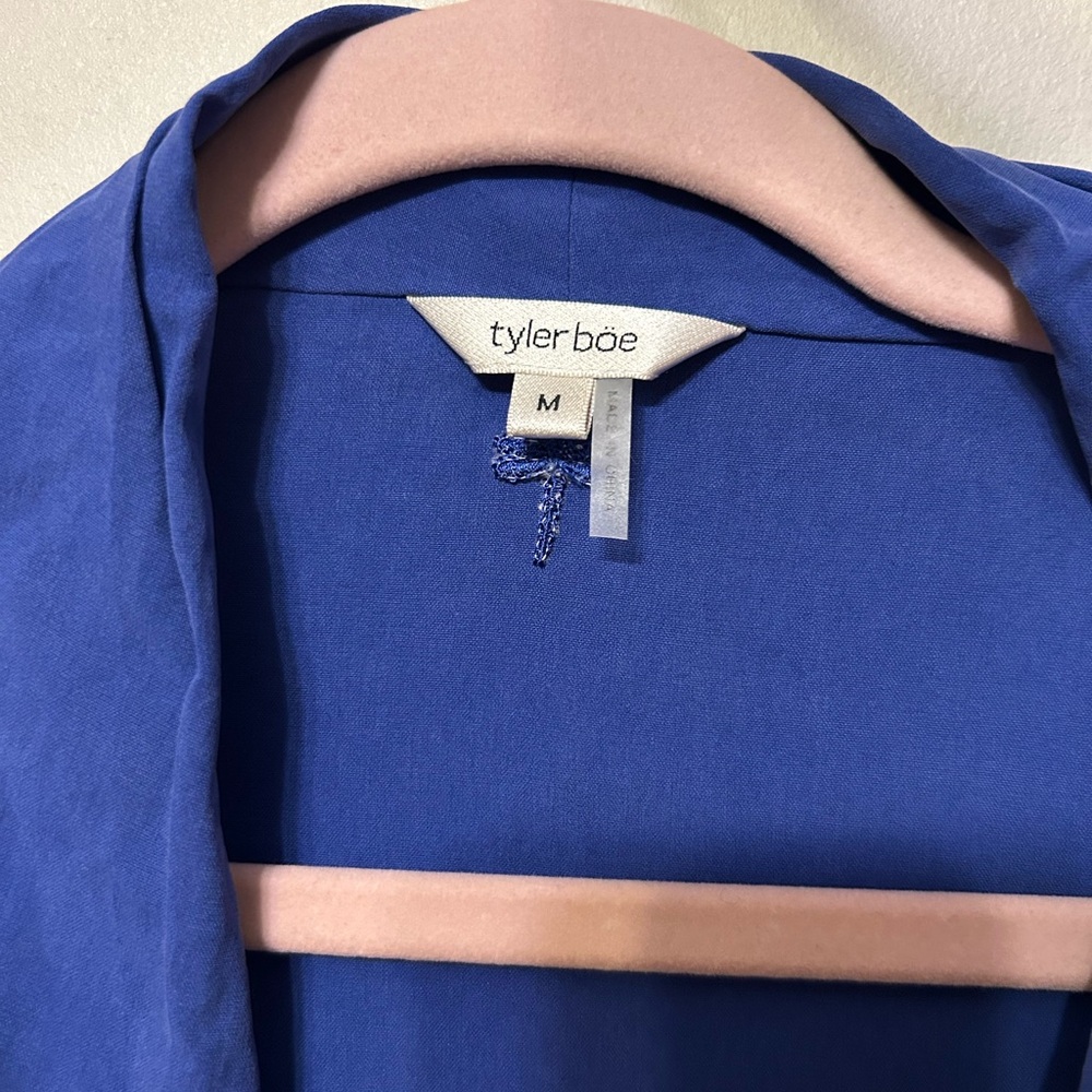 Tyler Boe Blue Silk Blouse Quiet Luxury Classic - Picture 3 of 4